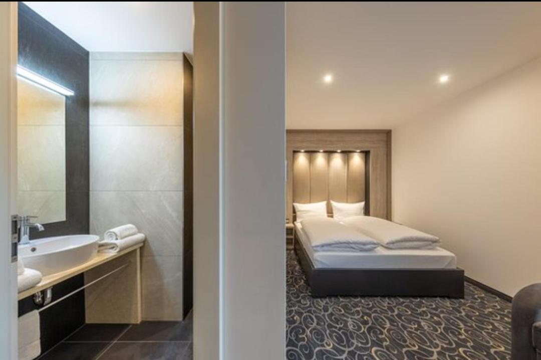 Hotel Business Bay Das Ehemalige Staycation Hotel Sindelfingen Exteriér fotografie